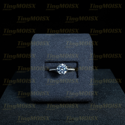 Nhẫn nữ moissanite NLM015