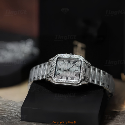 Đồng hồ đính full kim cương moissanite